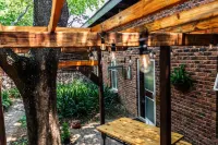 Gorgeous Gecko Guesthouse Ξενοδοχεία στην πόλη 