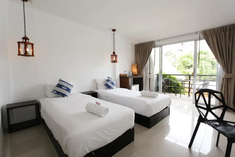 ห้องสุพีเรียร์เตียงแฝดพร้อมวิวสระว่ายน้ำ