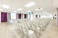 Amaks Premier Hotel