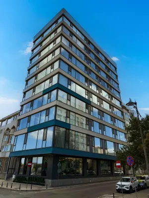 Maritimo Luxury ApartHotel Отели в г. 