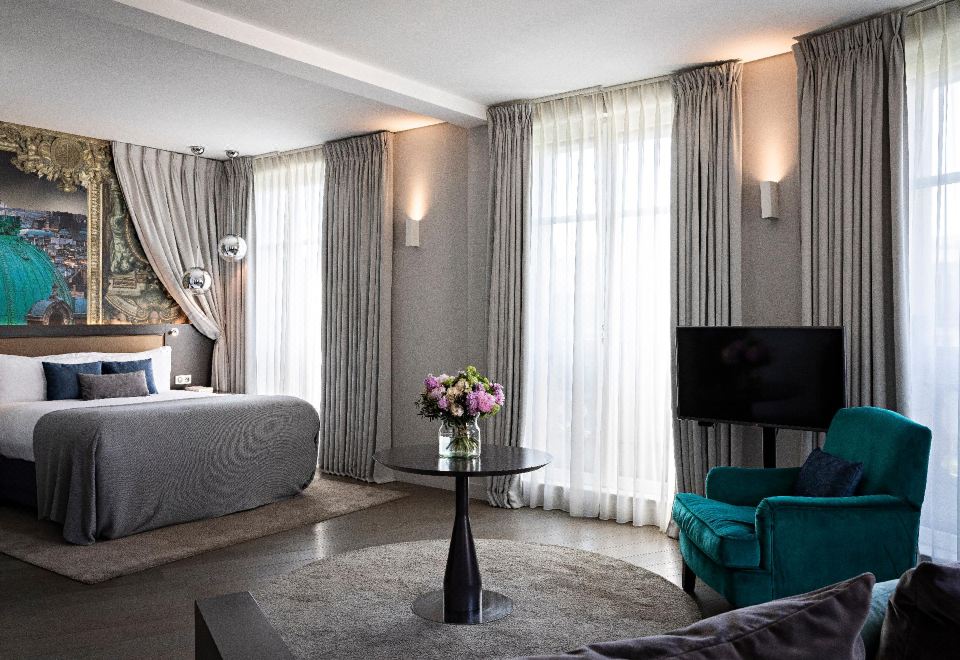 Hotel Indigo PARIS - OPERA by IHG1 Queen Bed Standard