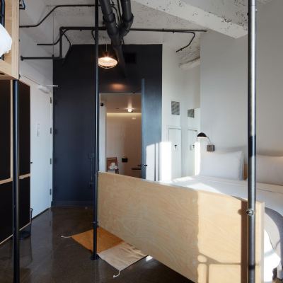 Queen + Twin Loft ADA - Transfer Shower (Mi - Dlux) The Robey Promo Code