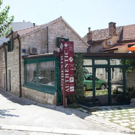 Authentic Luxury Rooms