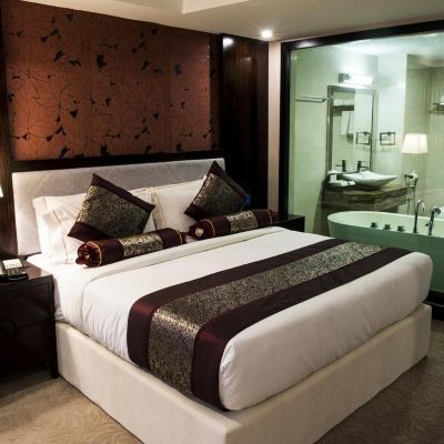 Deluxe Junior Suite Royale Signature Hotel Promo Code
