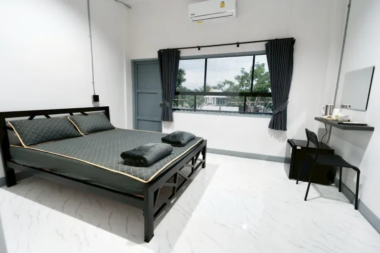 เตียงใหญ่