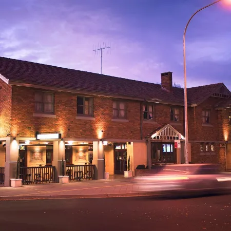 The George Hotel Bathurst Отели в г. Батерст