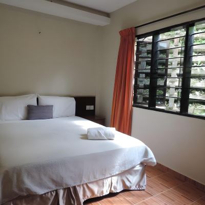 Double Room with Private Bathroom Kupon Cameronian Inn