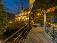 The Hosteller Mussoorie by the Streamside, Kempty Hotele w: 