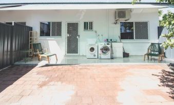 ZEN GARDEN - COZY 2-BR + Modern Design w/ Aircon - Housity