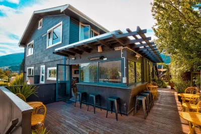 The Black Sheep Backpackers Hotels in 
