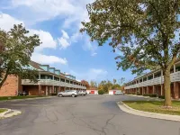 Travelodge by Wyndham Canton/Livonia Area, MI Hotels in Canton