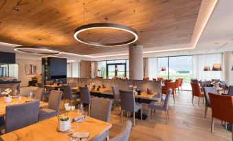 The Lodge Sporthotel - Golfclub Eppan - Housity
