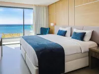 Lebay Beach Hotel Hotele w: Oroklini