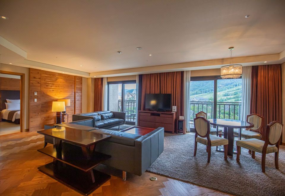 InterContinental Hotels ALPENSIA PYEONGCHANG RESORT by IHGAlpensia Suite