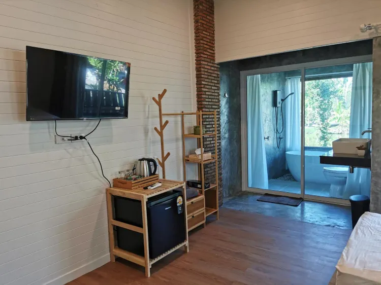 ห้อง 1 ห้องนอน มีวิวสวนหย่อม