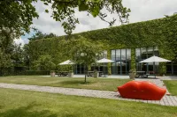 Serwir Hotel