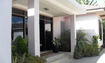 Transit Airport B&B - Housity
