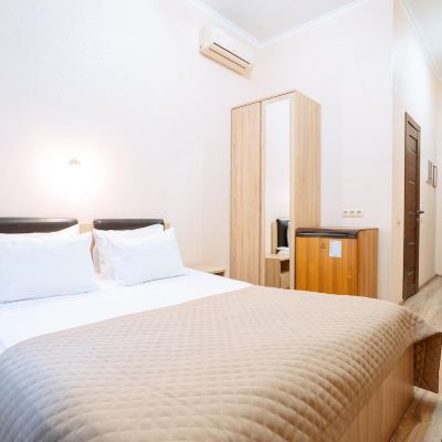 Comfort Double Room Aragon Hotel Promo Code