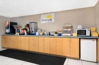 Days Inn by Wyndham St Cloud