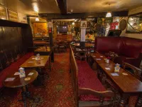 Crown and Trumpet Inn Hotéis em Broadway
