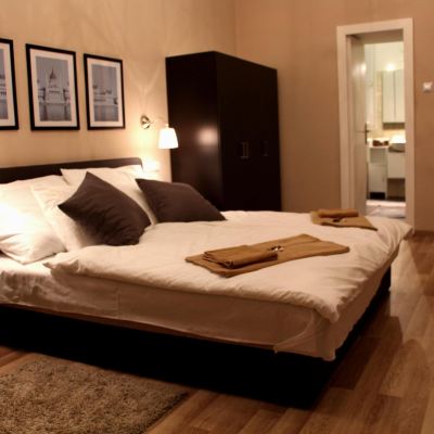 Deluxe Double Room with Bathtub Budapest Ville Bed & Breakfast Promo Code