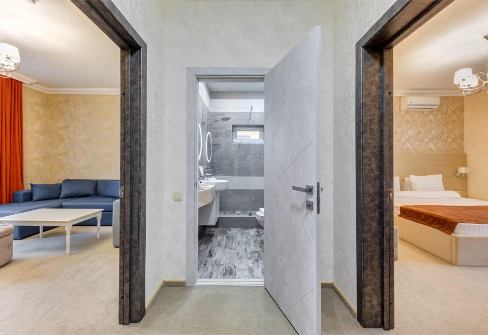 三房豪华家庭房