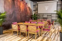 Theory Hotel