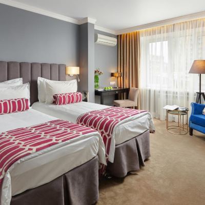 Deluxe Double Or Twin Room Easy Room Promo Code