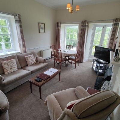 Apartment-Private Bathroom-Roulston Sutton Hall Resort Promo Code