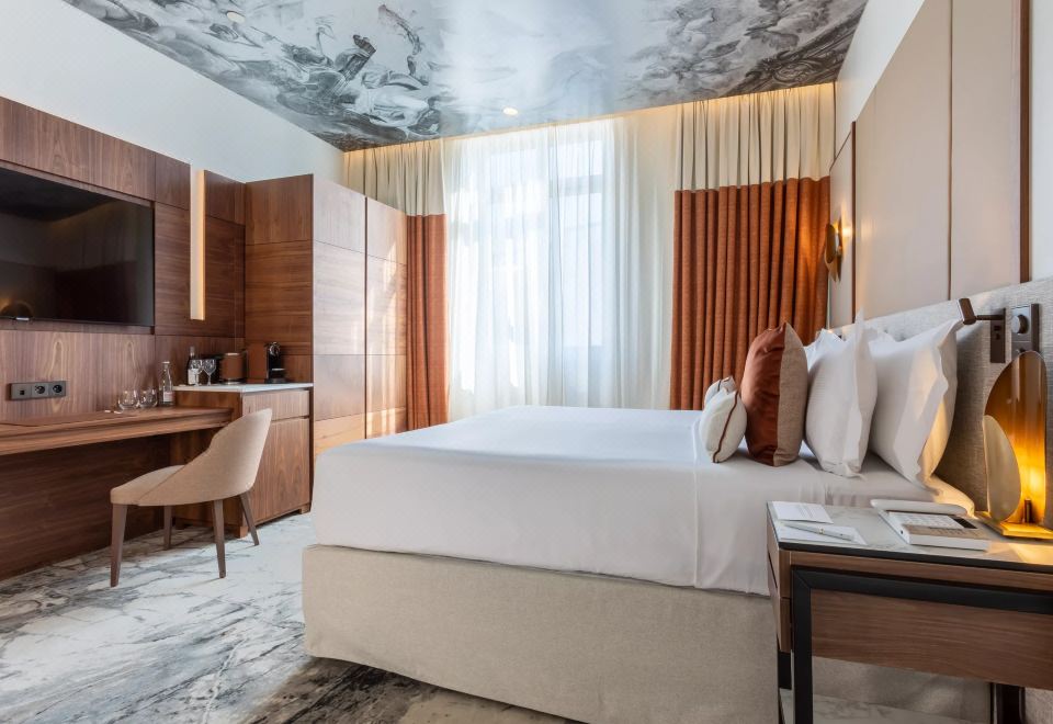 特大床小型套房