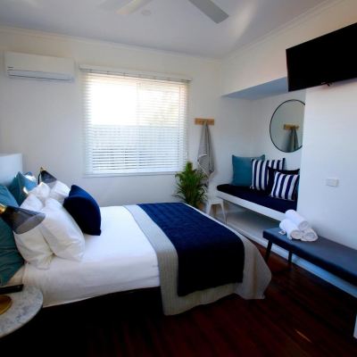 Queen Single Room with Private Bathroom Tea Gardens Hotel Promo Code