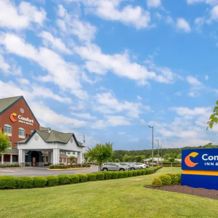 Comfort Inn & Suites Hampton Near Coliseum Отели в г. Хэмптон