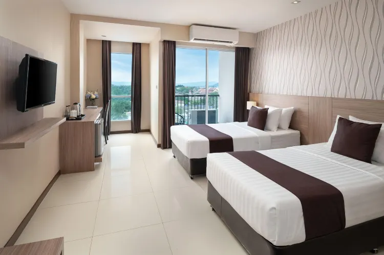 ห้องมาตรฐานเตียงแฝดพร้อมวิวเมือง