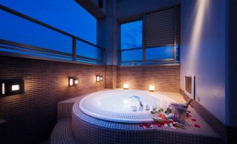 Hotel Lune Claire (Adult Only) - Housity