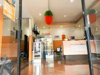 RedDoorz at Oxy Residence Manado Hotels in Mandolang