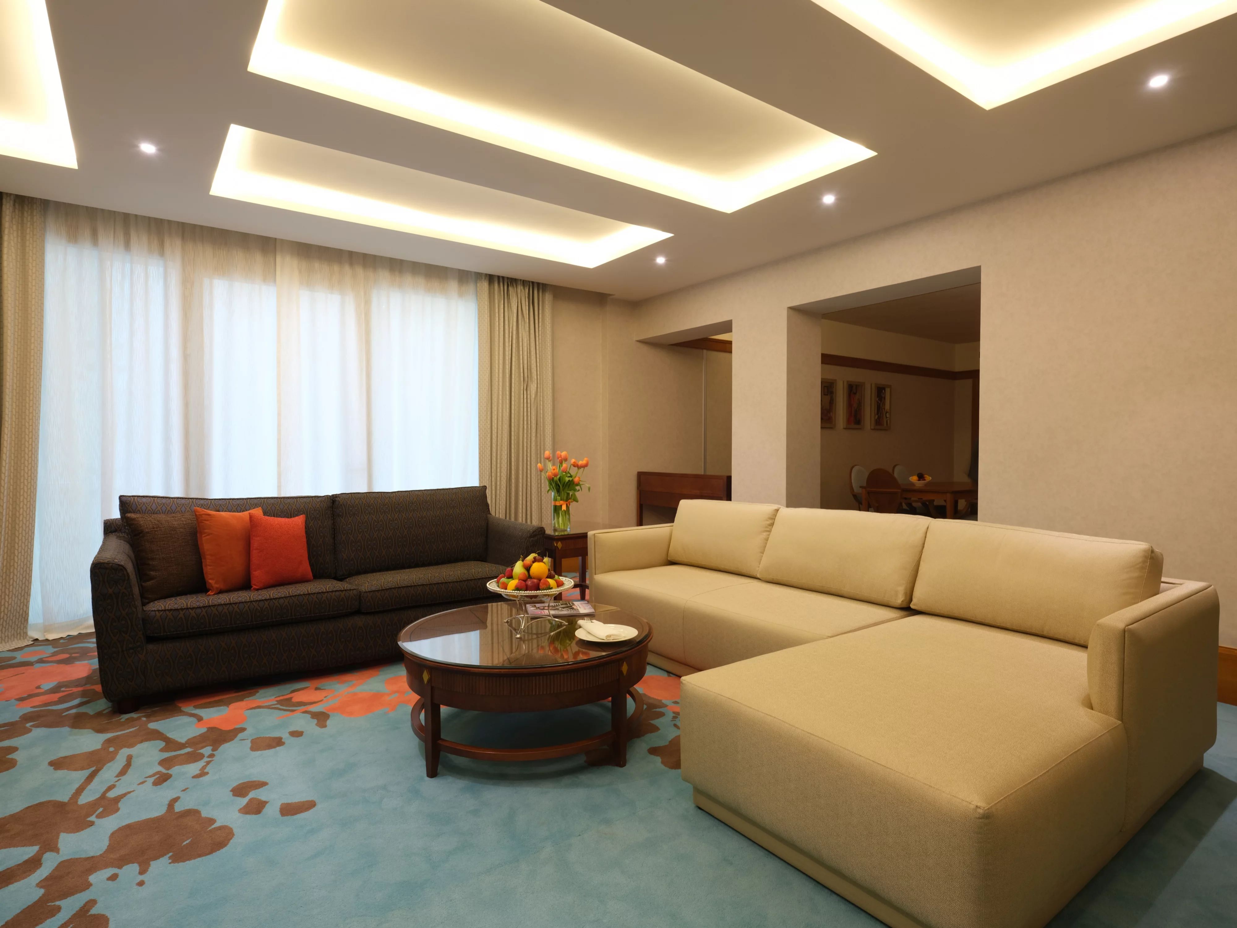 一卧室套房 带特大床 按摩浴缸