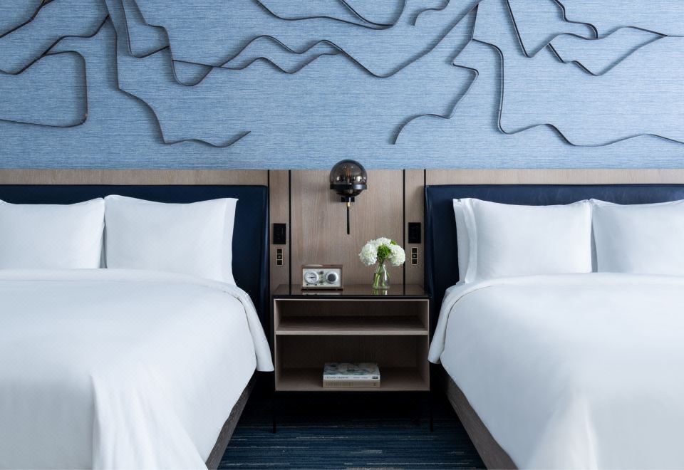 池畔别墅，别墅，两张大床，池畔，庭院