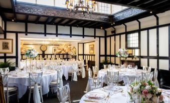 Best Western Red Lion Hotel - Housity