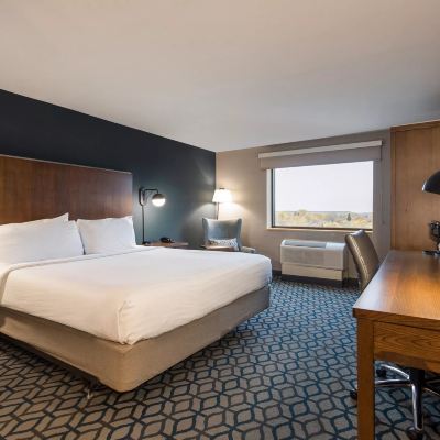 King Room with City View Niagara Riverside Resort, BW Premier Collection Promo Code