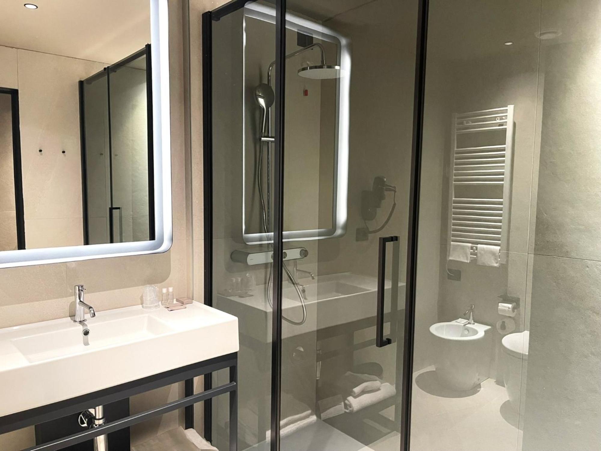 带阳台的四人房