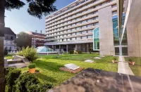 Hotel Aro Palace