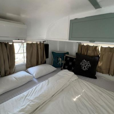 룸 7 더블 침대 춘천 아웃오브파크(럭셔리카라반) 쿠폰