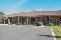 Highway Inn Motel