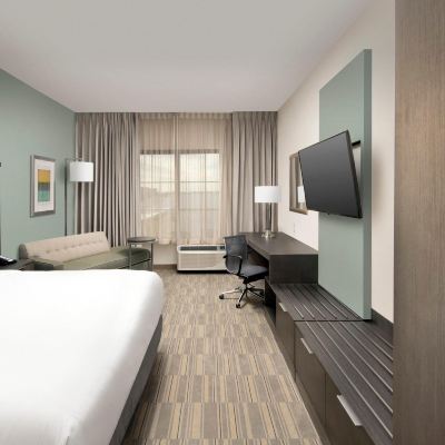 Standard Room Holiday Inn Express Pensacola Downtown, an IHG Hotel Promo Code