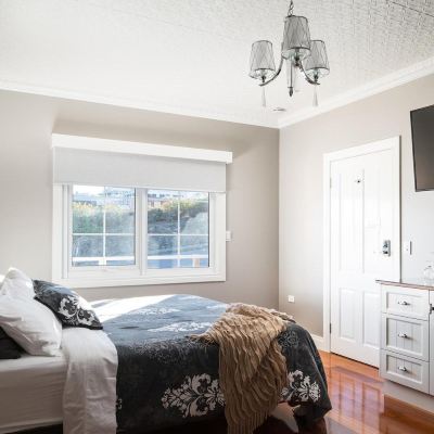 Superior King Room Noah's Promo Code