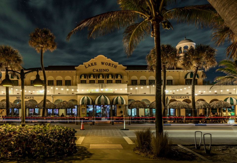 Hotel GULFSTREAM HOTEL, Lake Worth Beach, a Tribute Portfolio Hotel, Exterior, Hotel Exterior