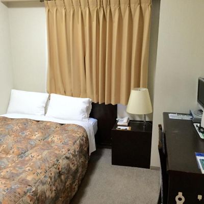 ベーシックダブルルーム(禁煙) ホテルクラウンヒルズ富山 クーポン