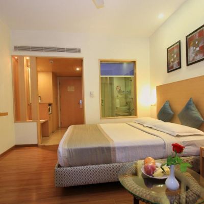 Deluxe Double or Twin Room La Sara Hometel Promo Code