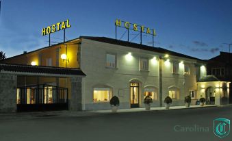 Hostal Restaurante Carolina - Housity