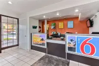 Motel 6 Salinas, CA - North Monterey Area